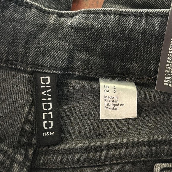NWT H&M Mom Jeans - Picture 6 of 10